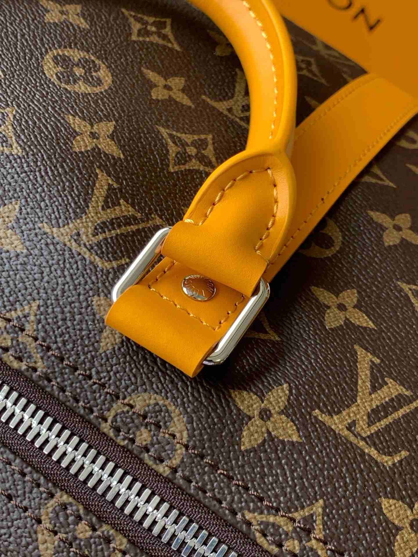 Louis Vuitton Keepall Bandoulière 50 — LV-M12634-SRC0100