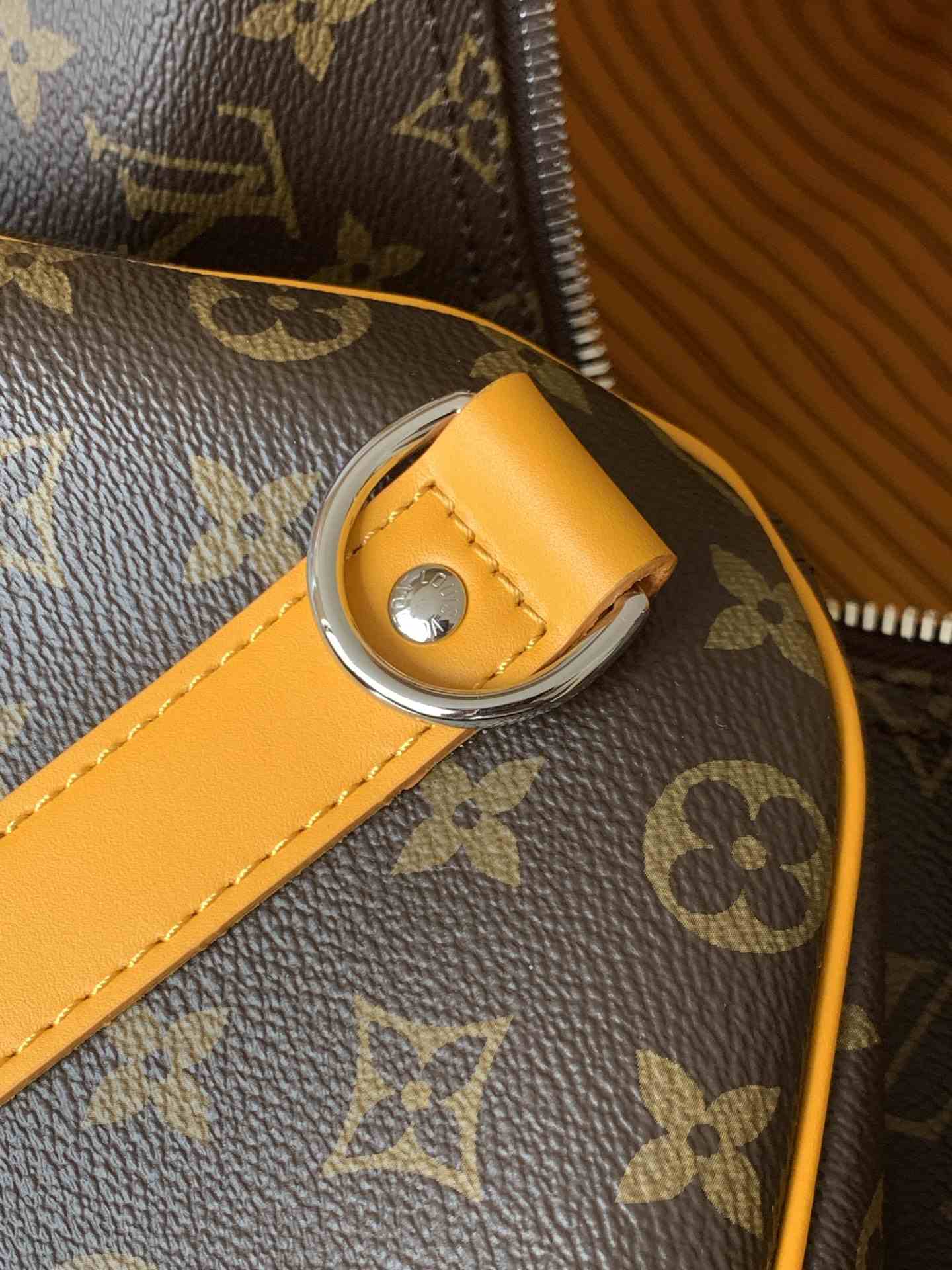 Louis Vuitton Keepall Bandoulière 50 — LV-M12634-SRC0100