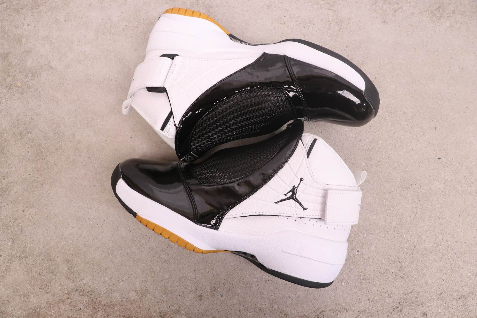 AIR JORDAN 19 RETRO 307546-002