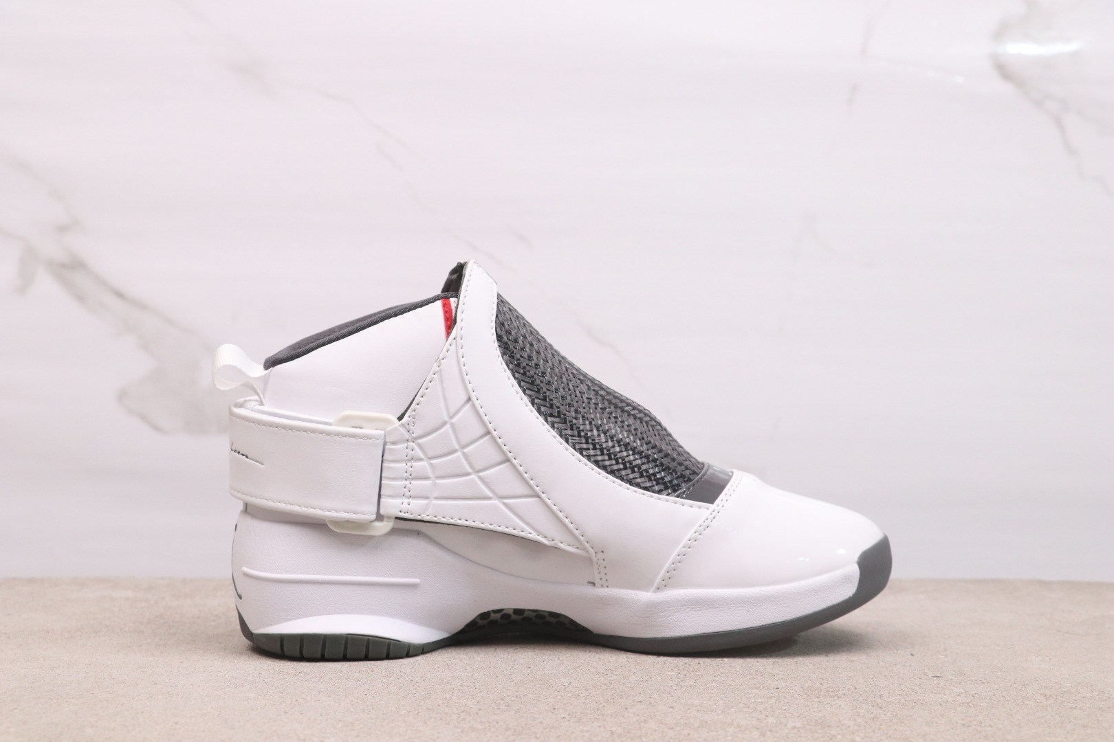 AIR JORDAN 19 RETRO 307546-102