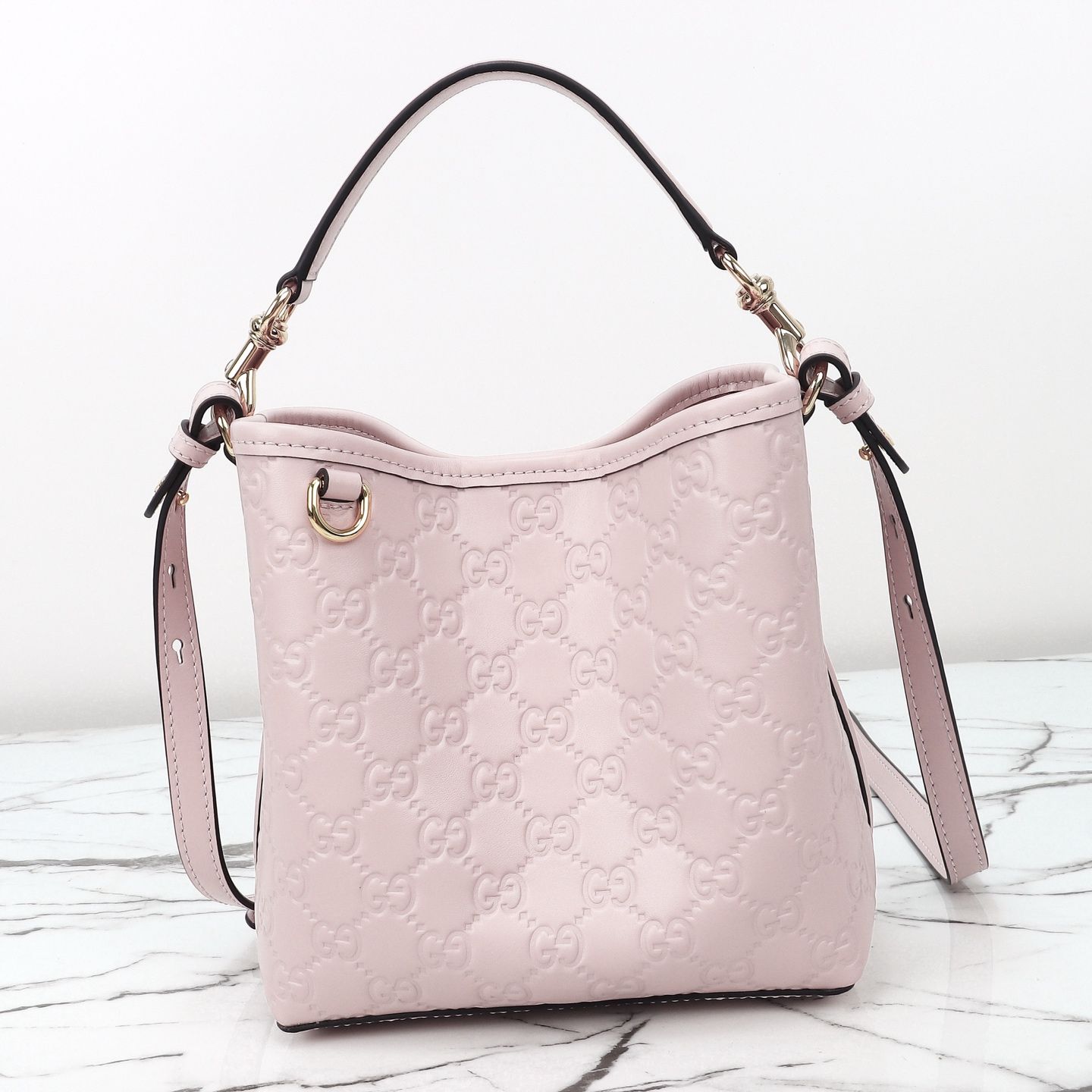 Gucci GG Emblem small bucket bag — 815118