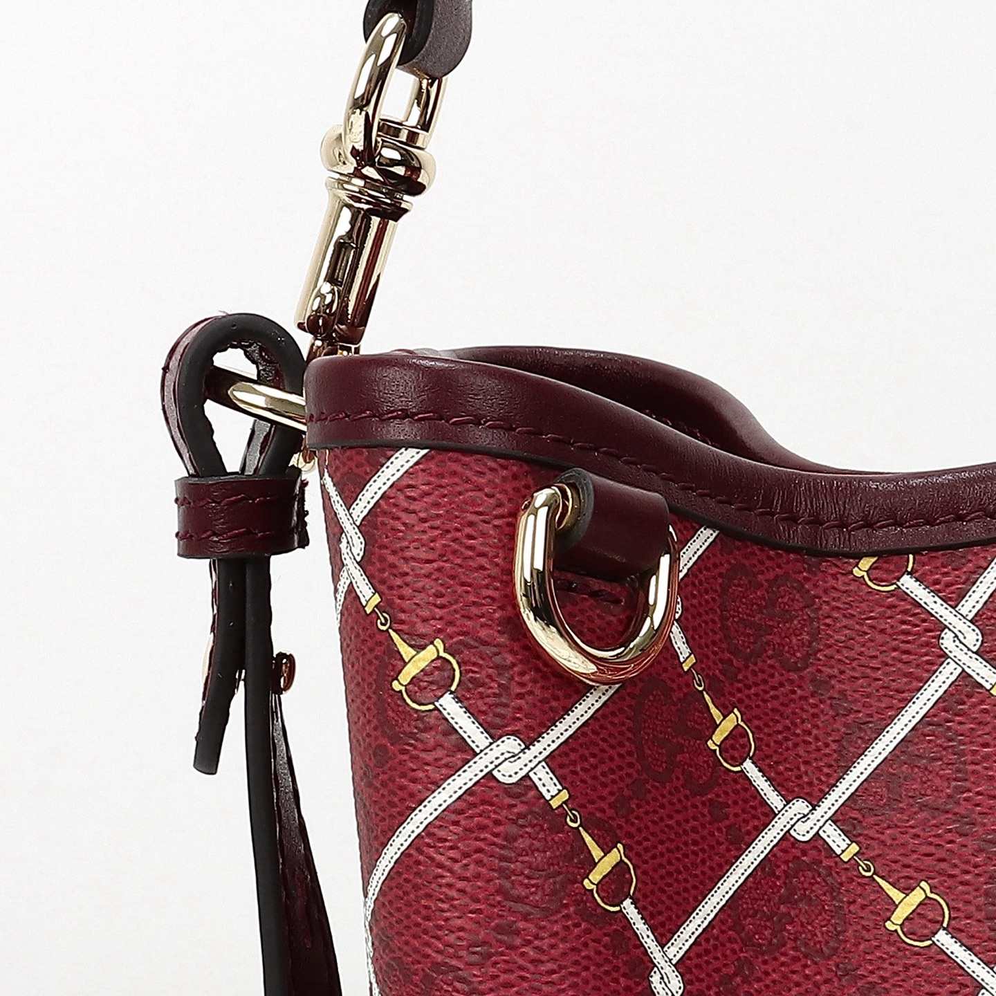 Gucci GG Emblem small bucket bag — 815118