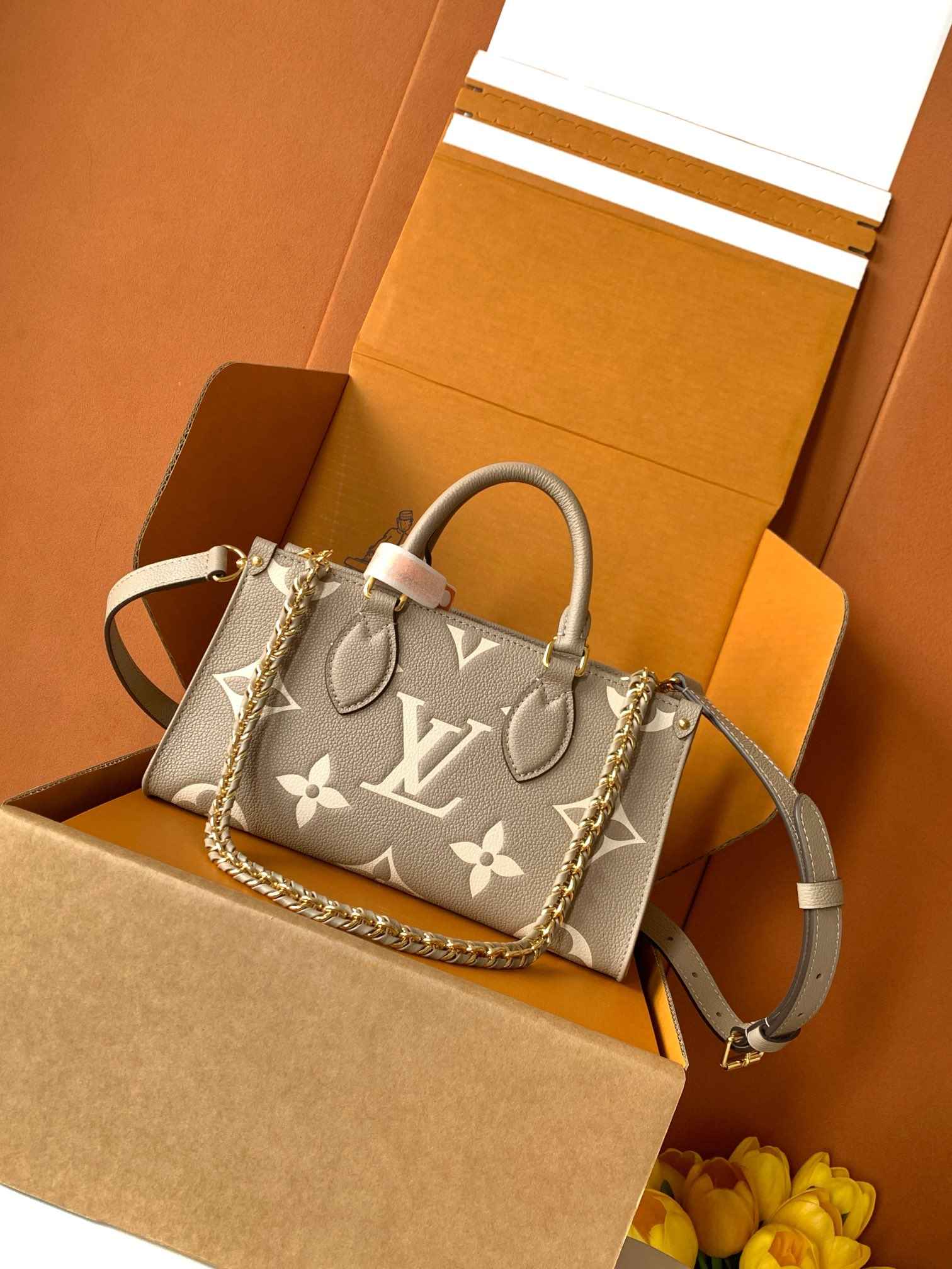 Louis Vuitton OnTheGo East West — LV-M23641-SRC0109