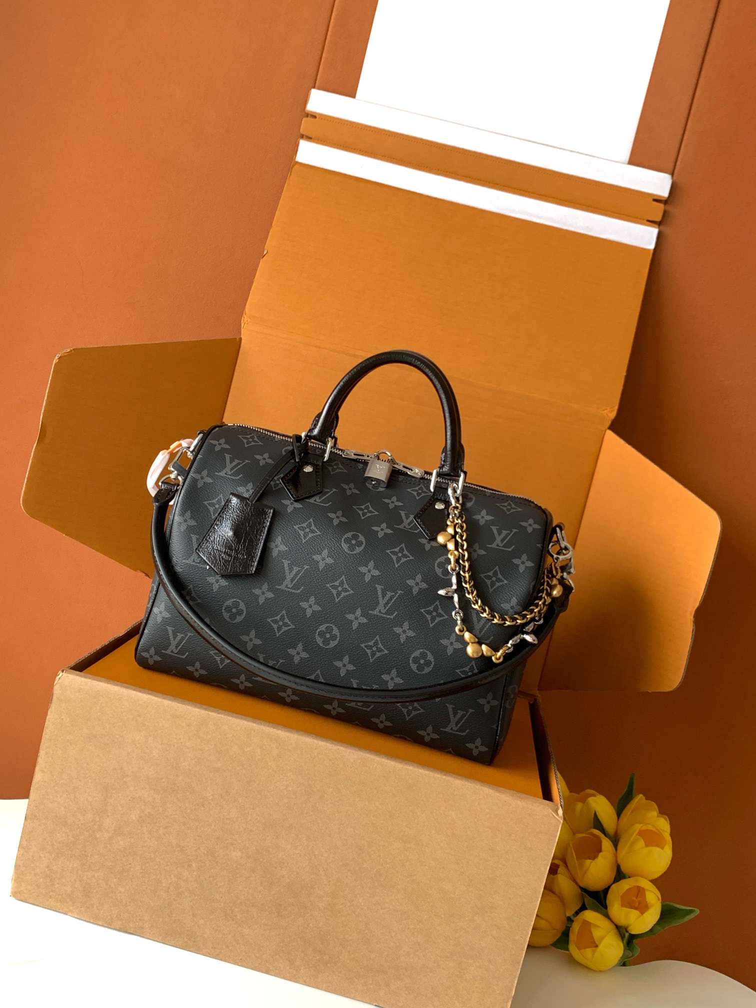 Louis Vuitton Speedy Soft 30 — LV-M15102-SRC0114