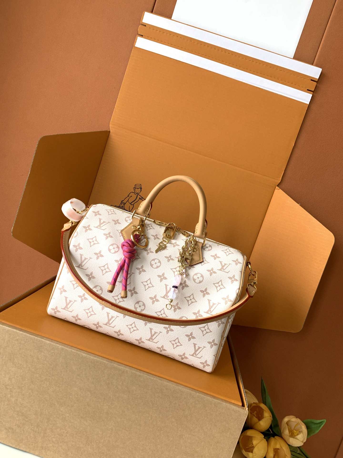 Louis Vuitton Speedy Soft 30 Lucky — LV-M15108-SRC0115