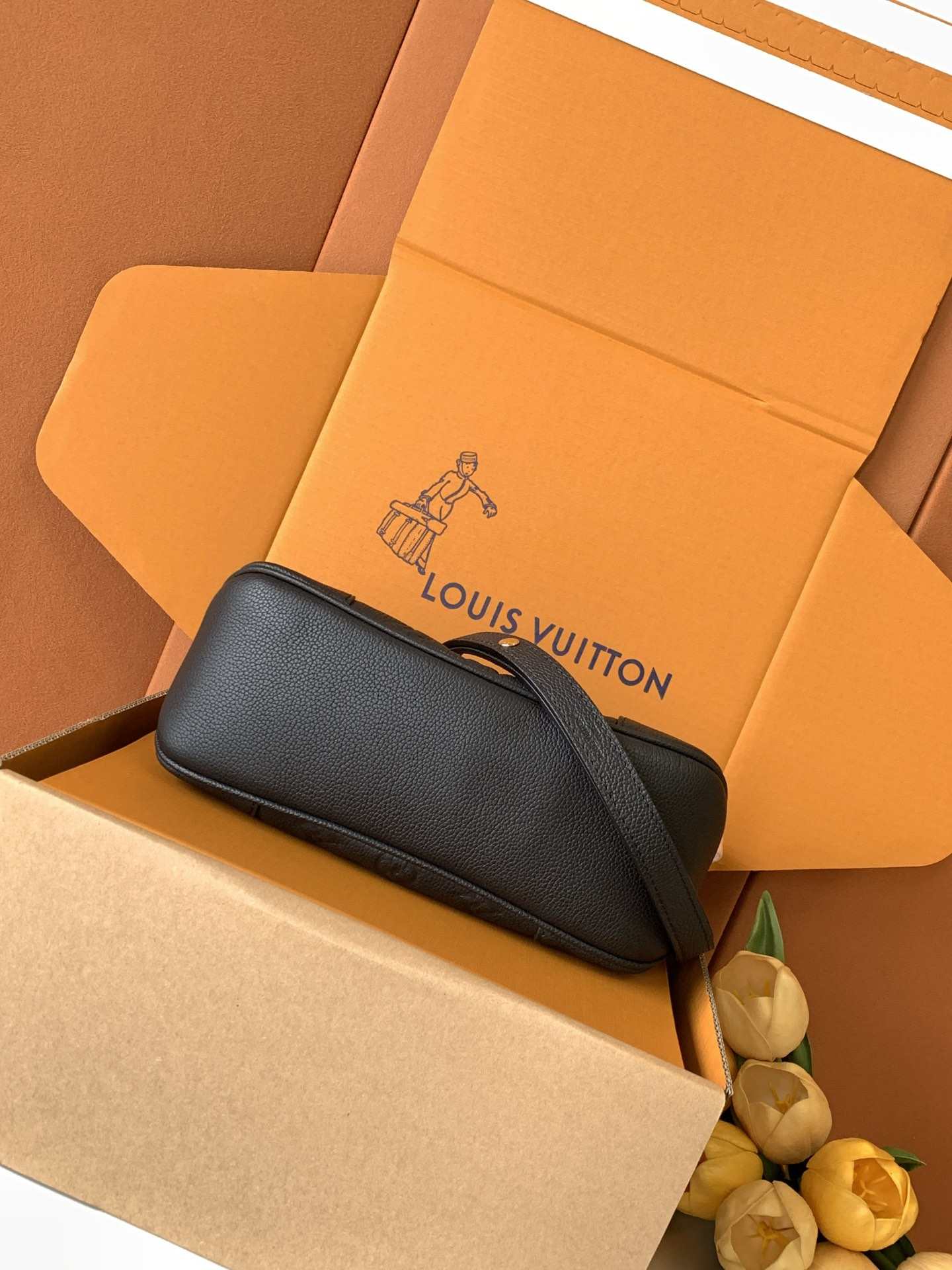 Louis Vuitton Boulogne PM — LV-M12930-SRC0124
