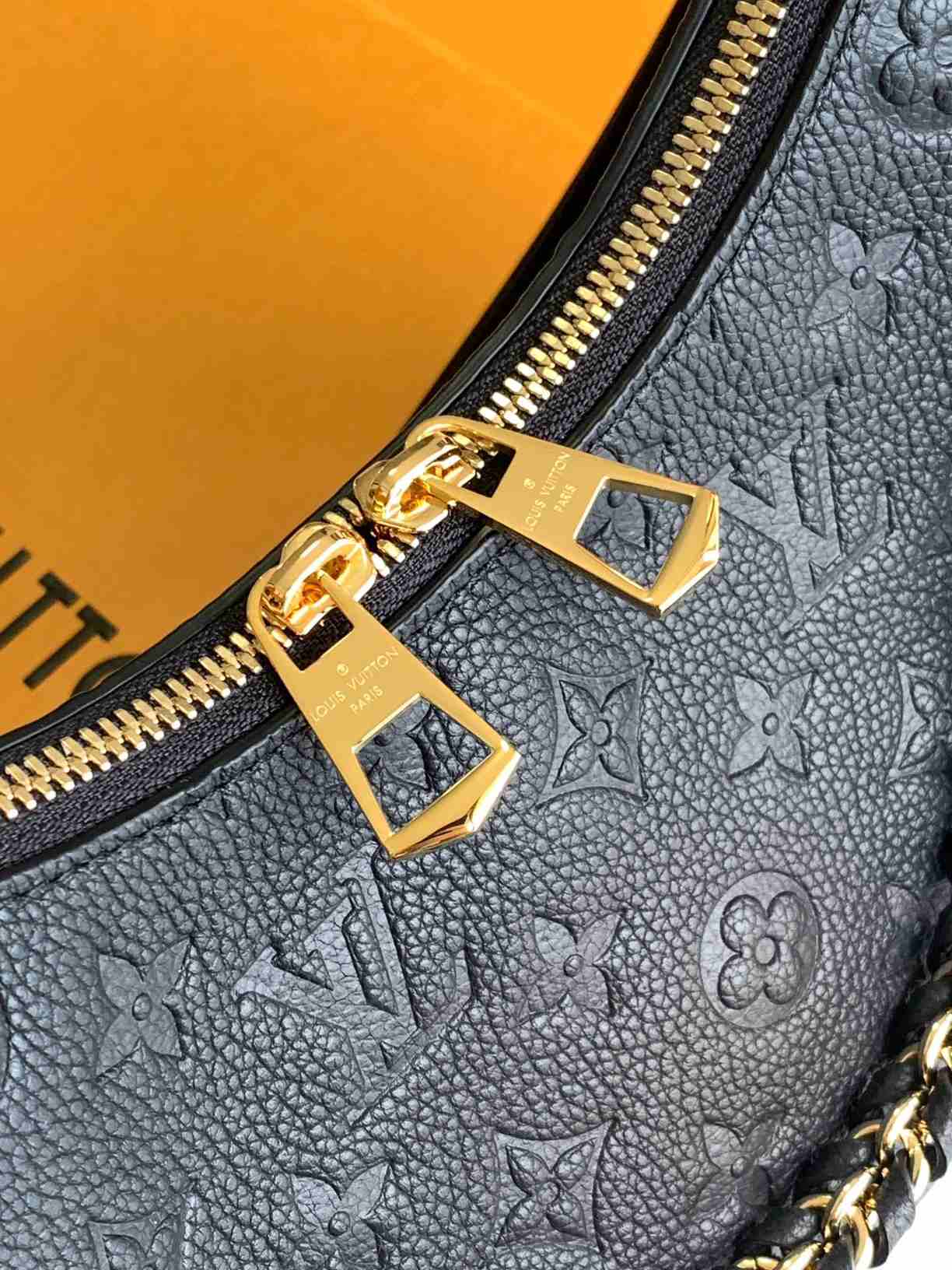 Louis Vuitton Boulogne PM — LV-M12930-SRC0124