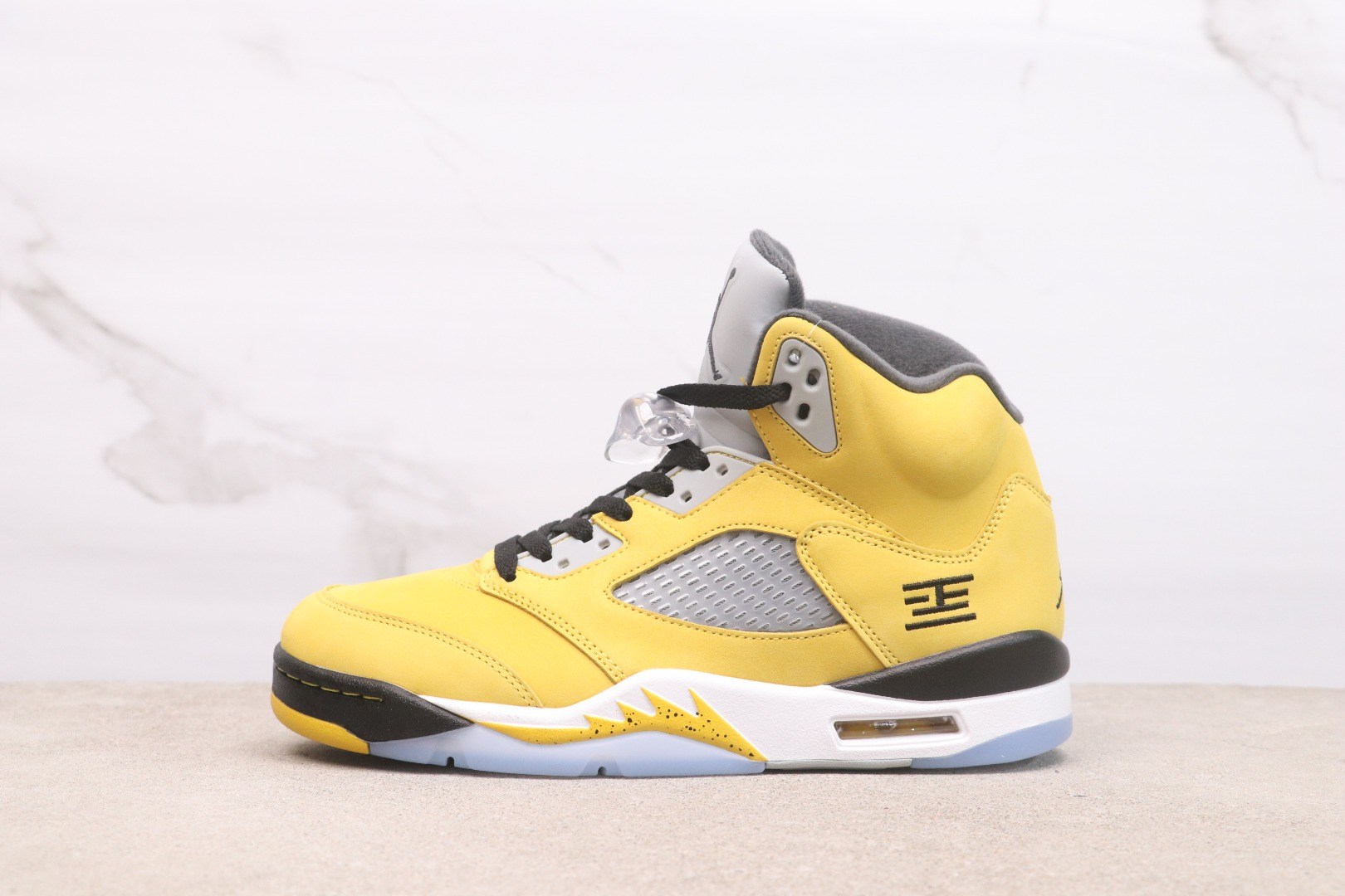 Air Jordan 5 “Tokyo” IO3372-700