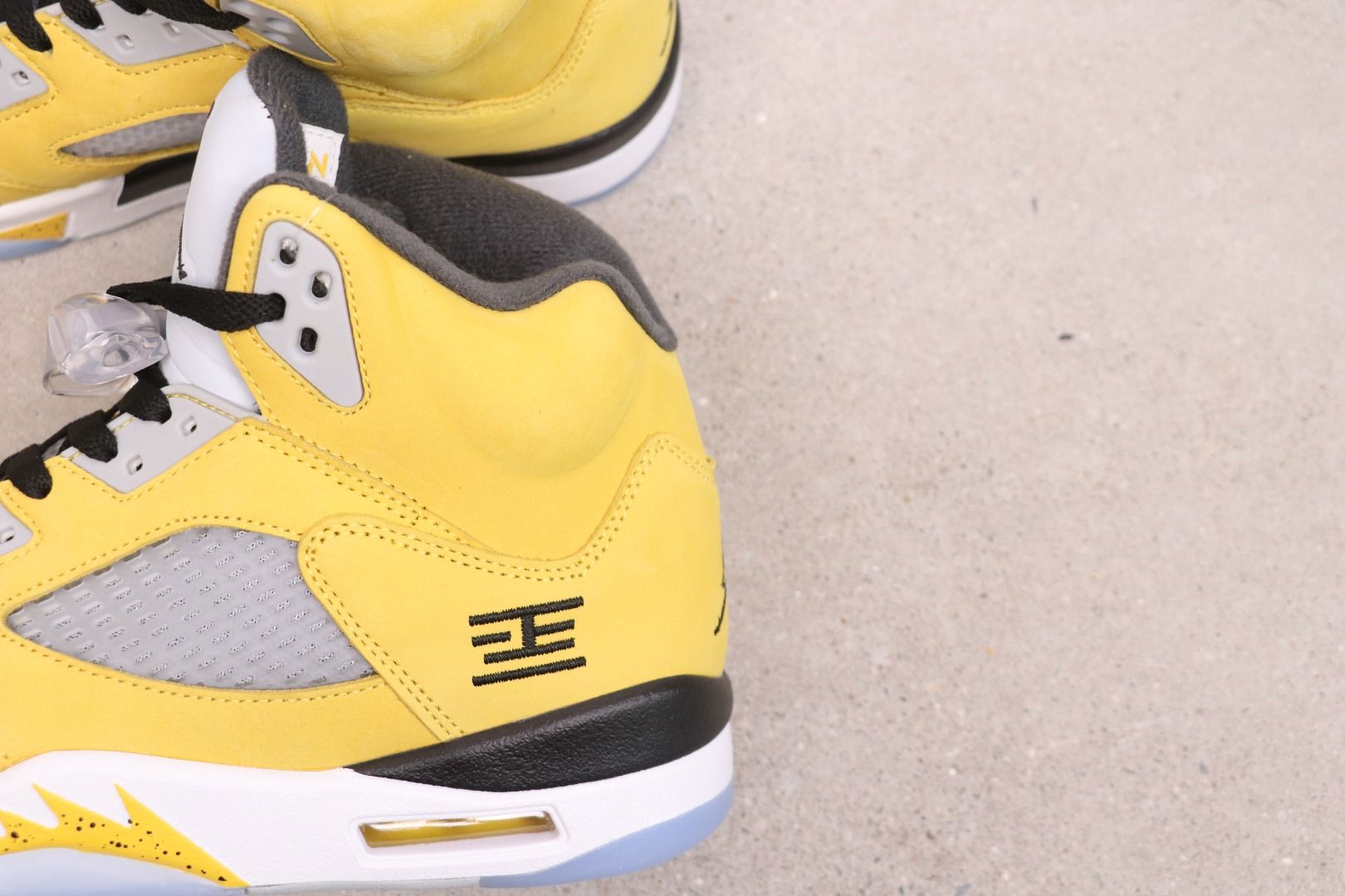 Air Jordan 5 “Tokyo” IO3372-700