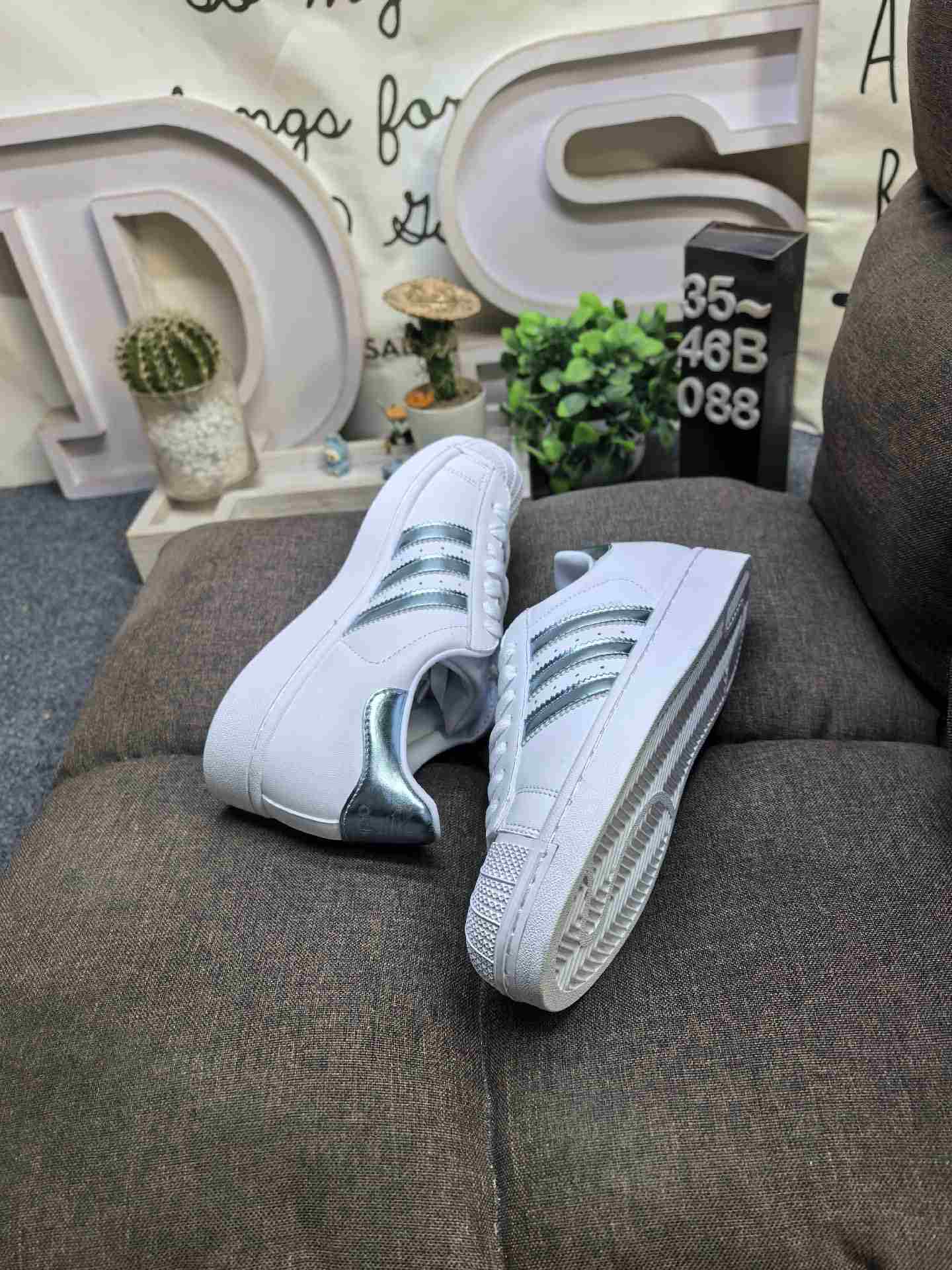 adidas SUPERSTAR II Shoes