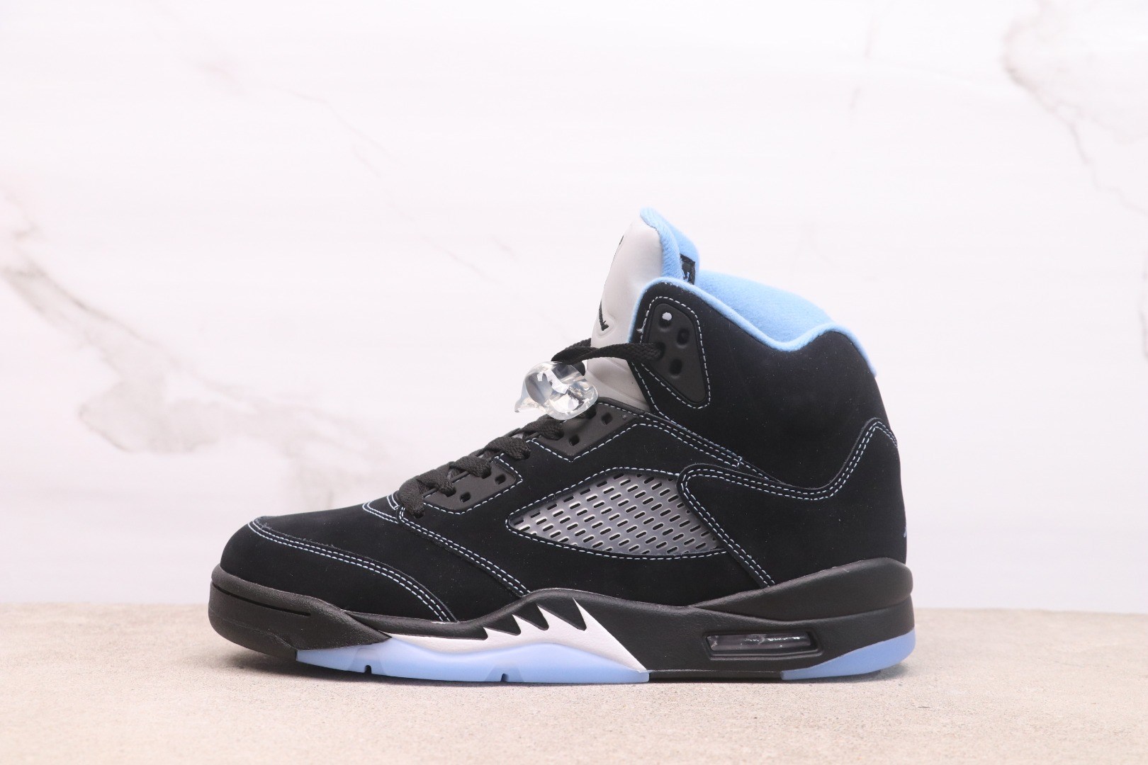 Air Jordan 5 DD0587-008