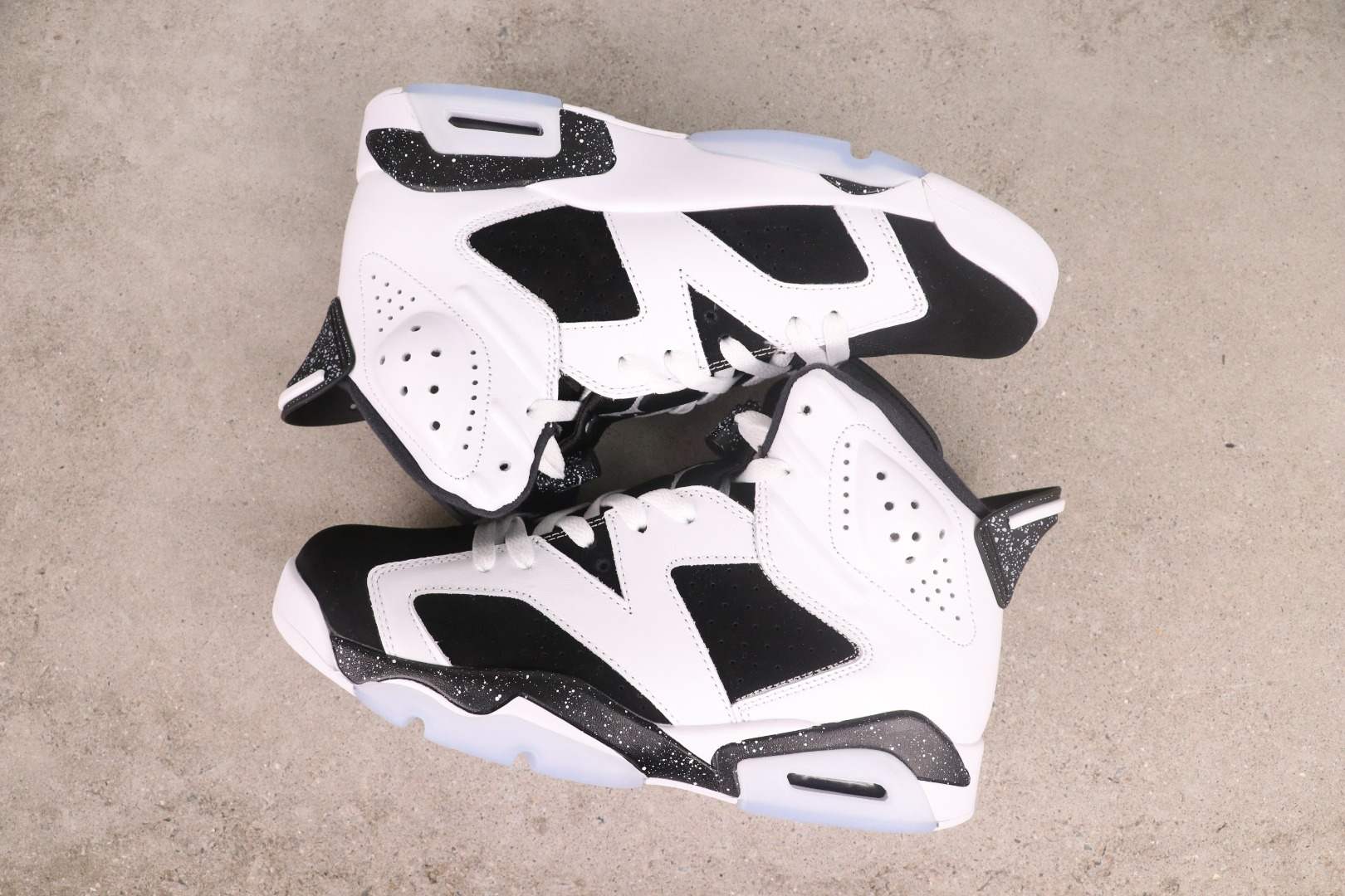 Air Jordan 6 Tinker CT8529-108
