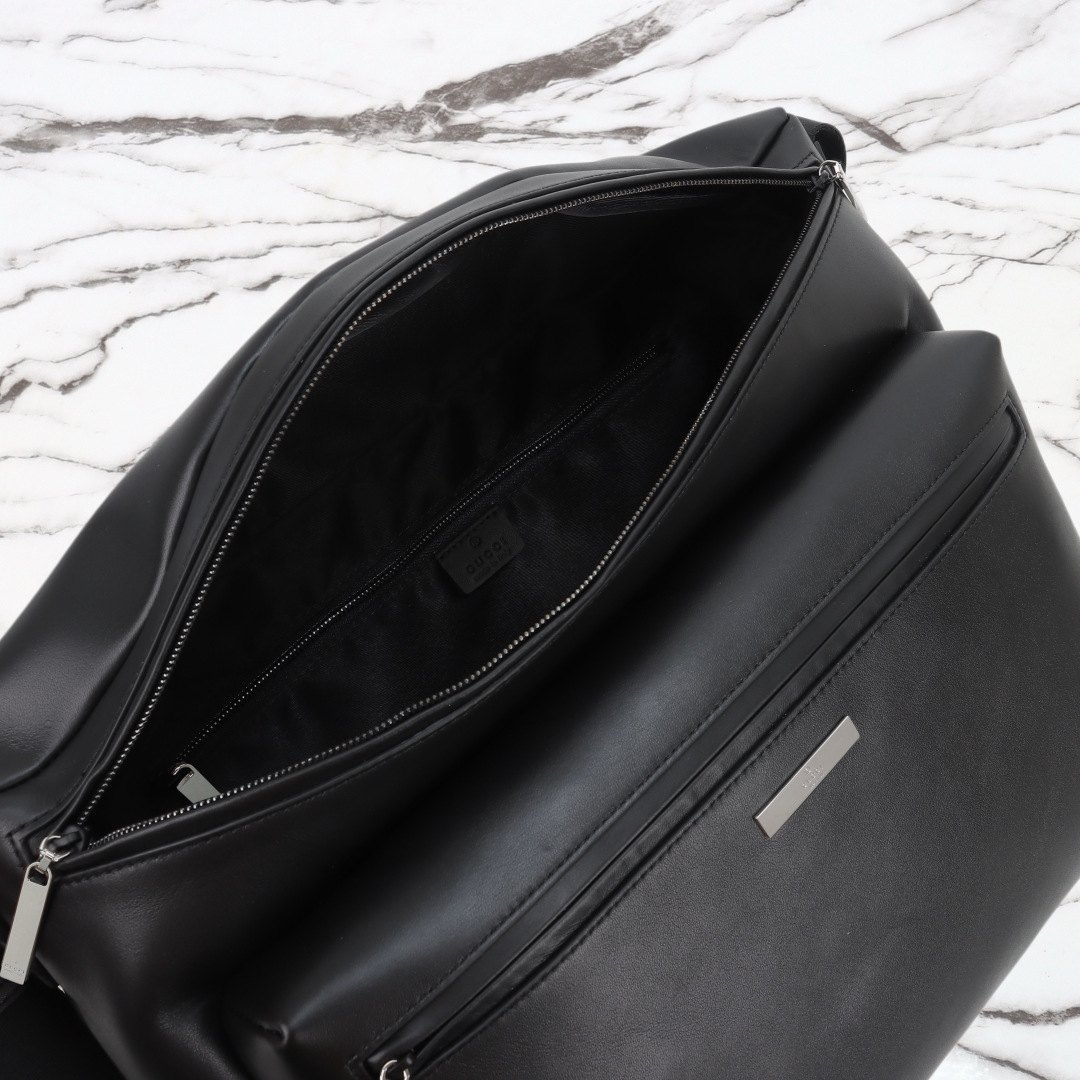 Gucci Tag Large Crossbody Bag — 875369