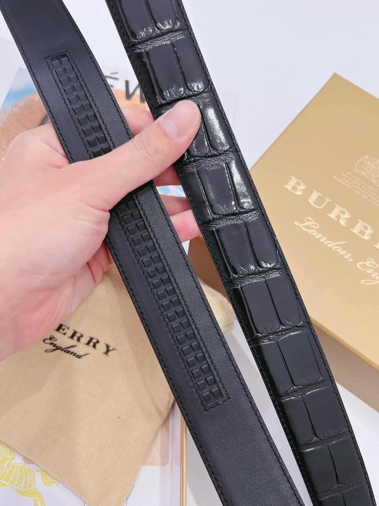 Burberry Belt – 35mm