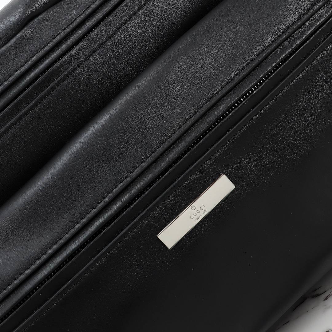 Gucci Tag Medium Crossbody Bag — 875377