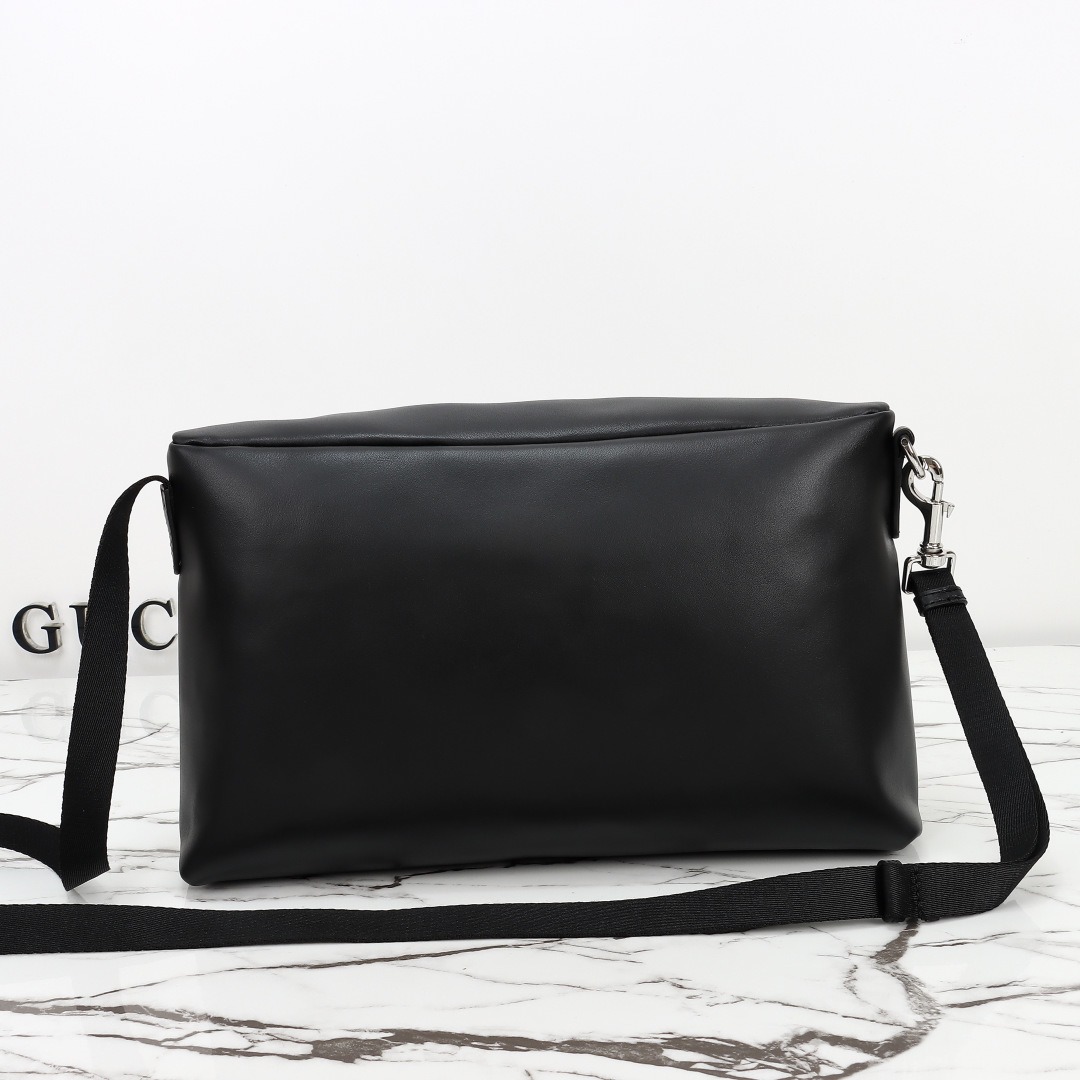 Gucci Tag Medium Crossbody Bag — 875377
