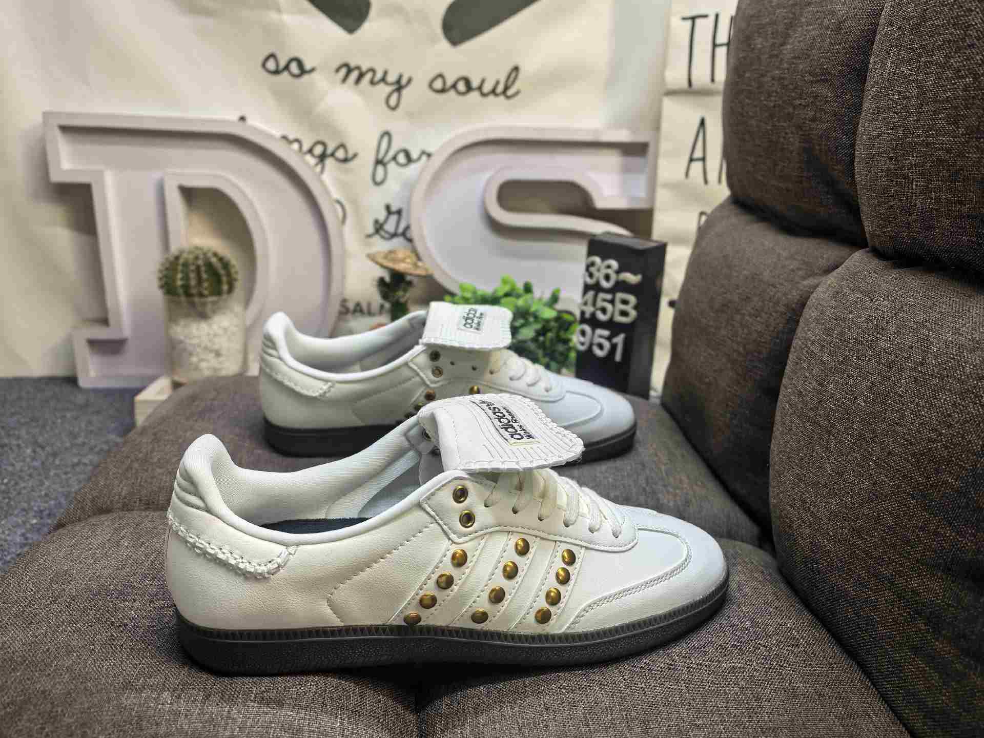 adidas WB Studded Samba OG Shoes - IG4304