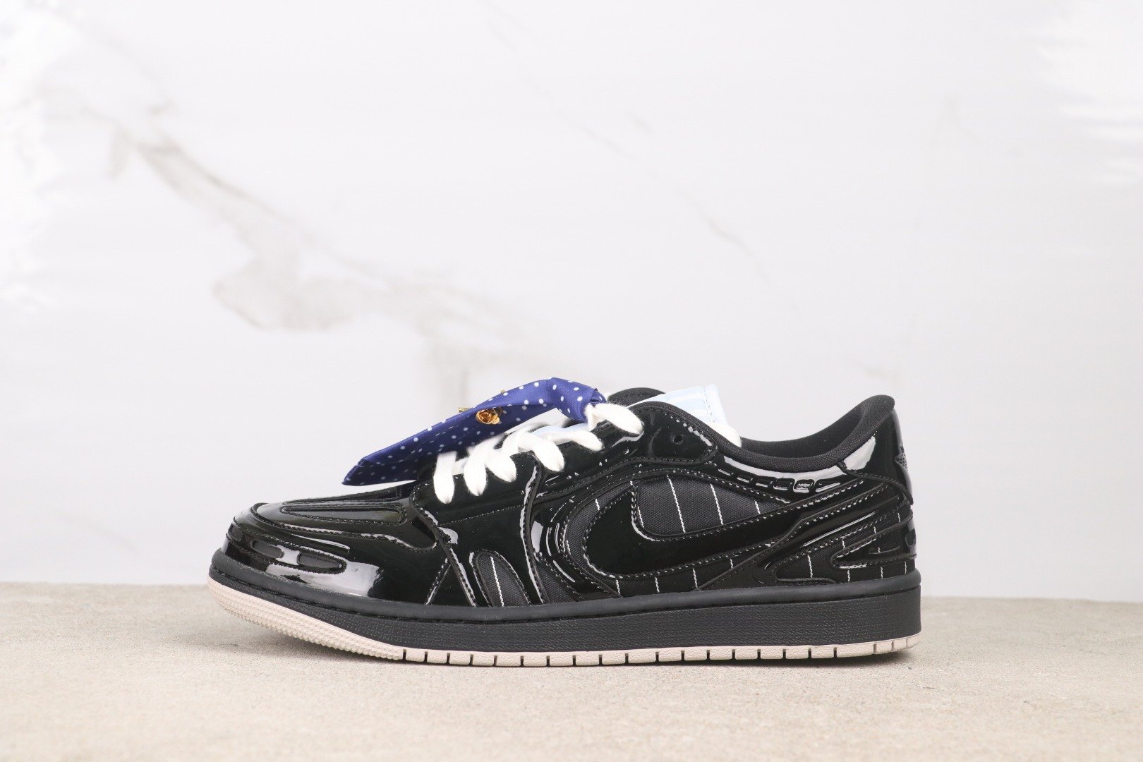 Air Jordan 1 Low IR7554-001