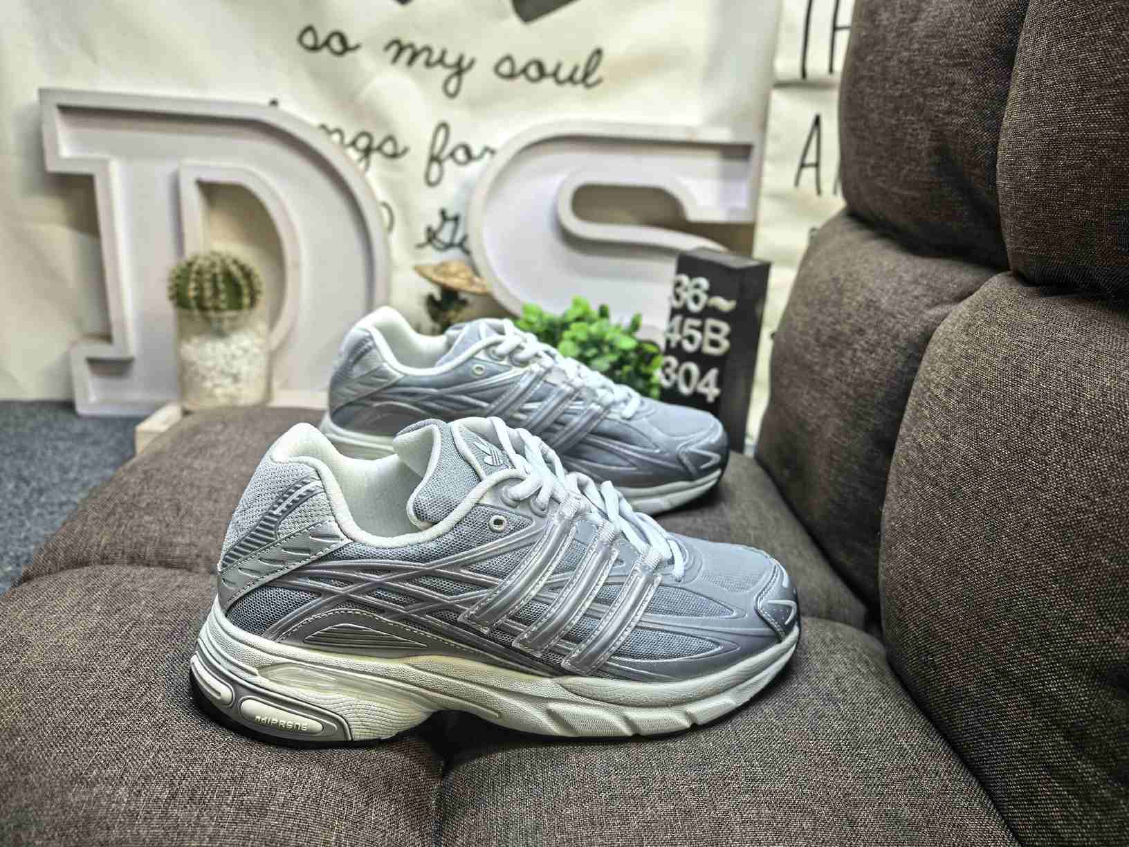 adidas ADISTAR CUSHION Shoes - ID5748
