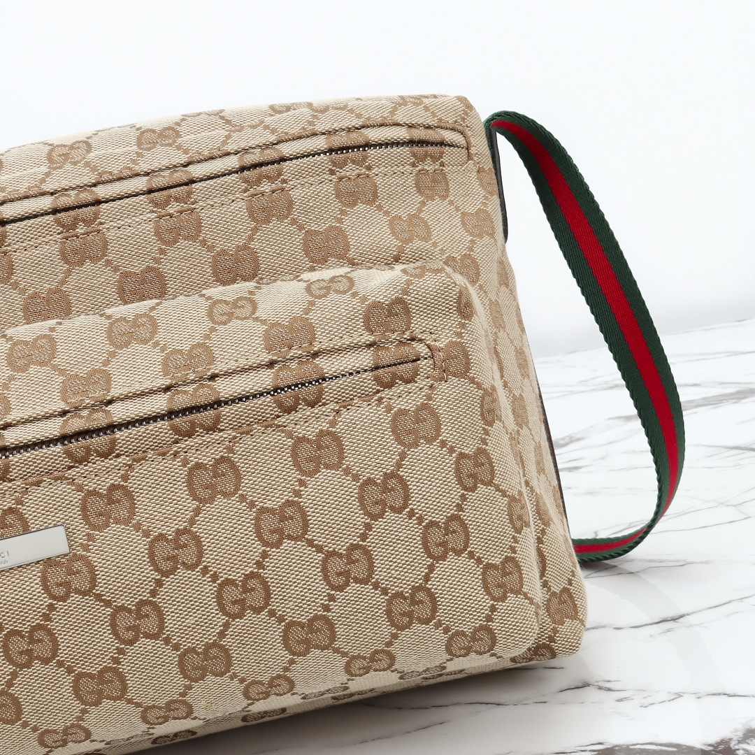 Gucci Gucci Tag Medium Crossbody Bag — 875377