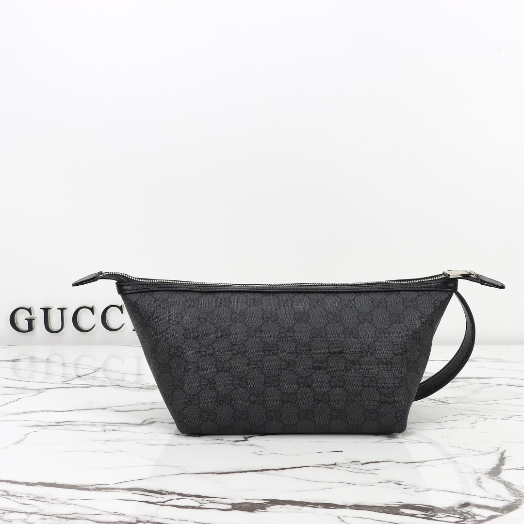 Gucci Gucci Essence Classic Small Toiletry Case — 875159