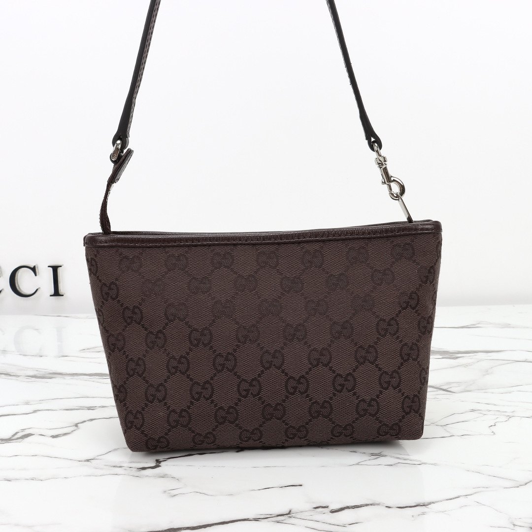 Gucci Small Pouch with Strap and Gucci Plaque — A0014P