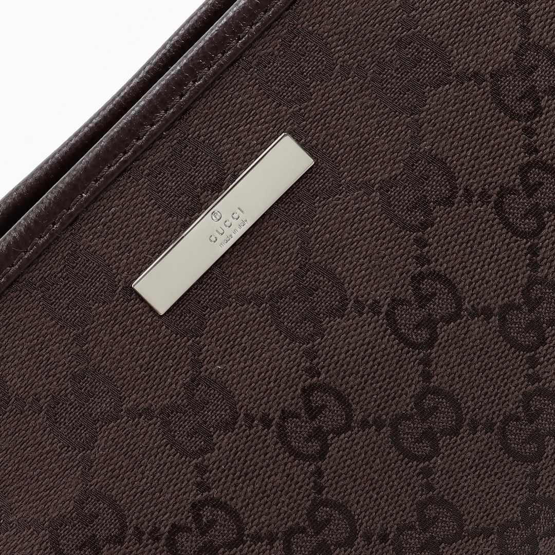 Gucci Small Pouch with Strap and Gucci Plaque — A0014P