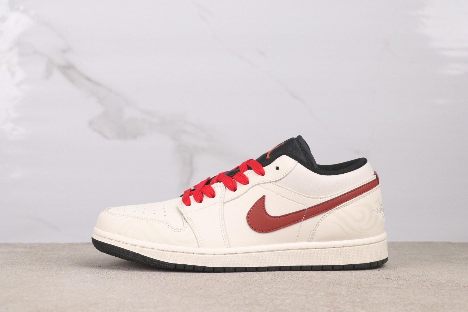 Air Jordan 1 Low 553558-081