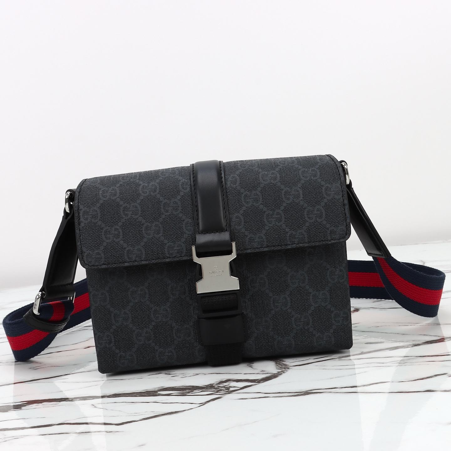 Gucci mini flap crossbody bag — 816953