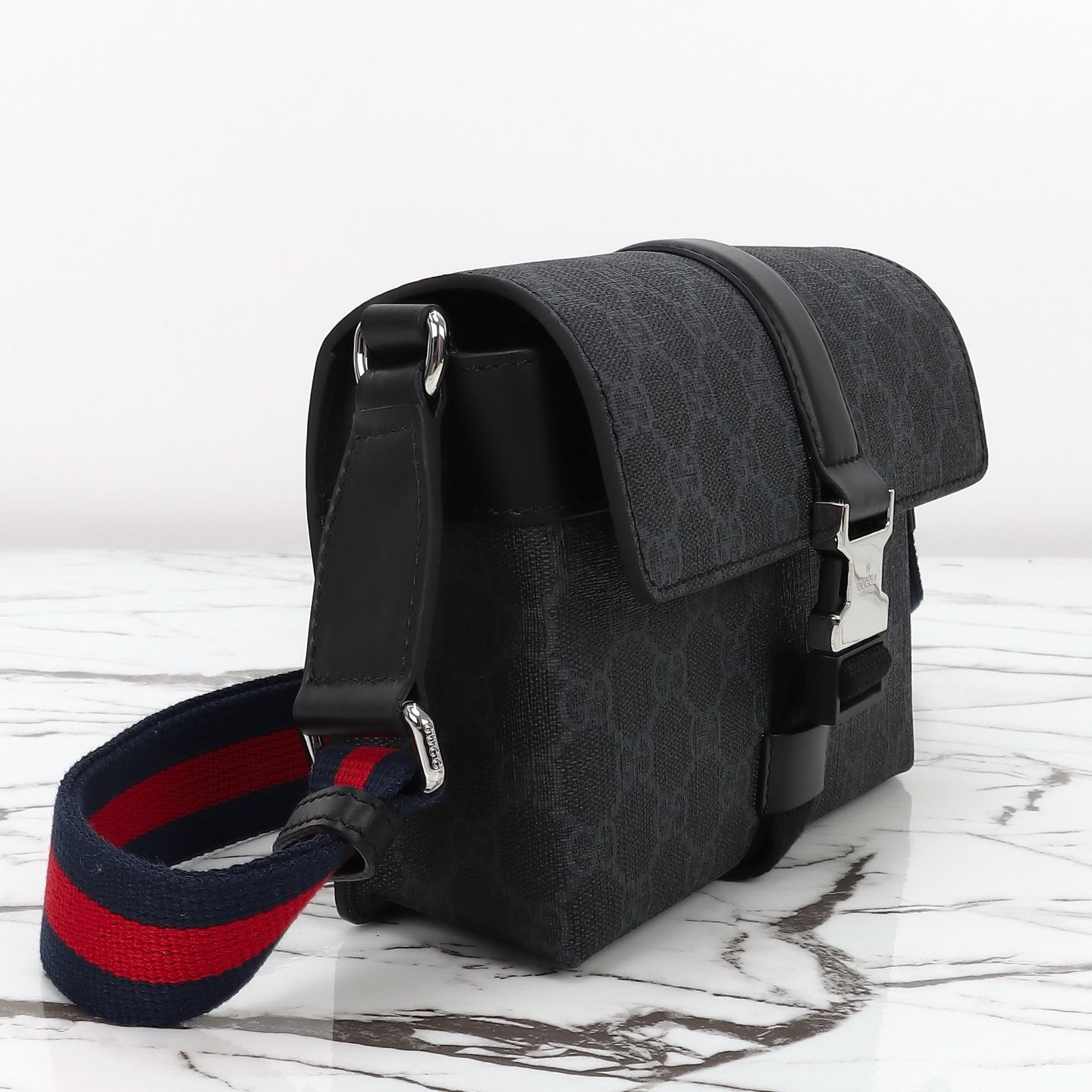 Gucci mini flap crossbody bag — 816953