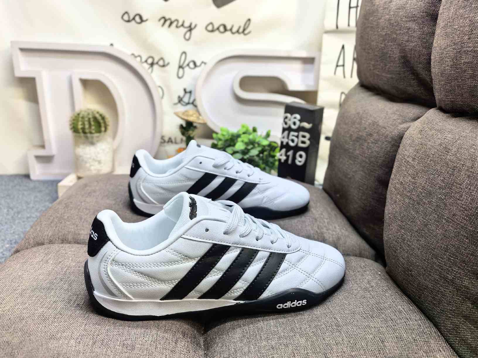 adidas ADIPISTA ADIRCRE LOW Shoes - HQ9160