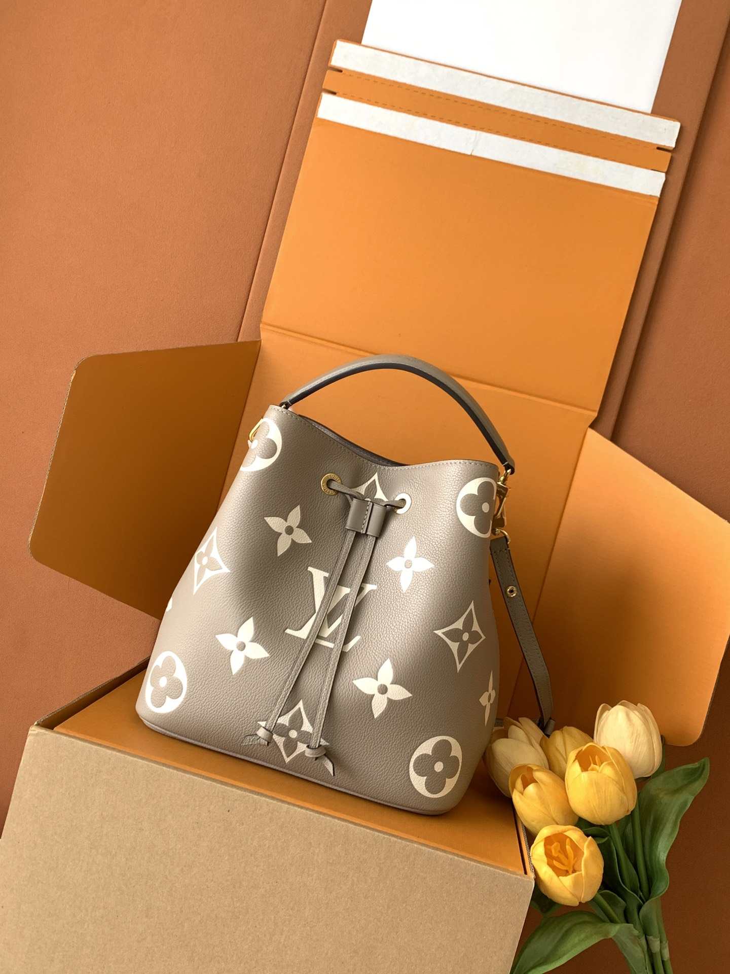 Louis Vuitton NéoNoé MM — M45555, Product 25165