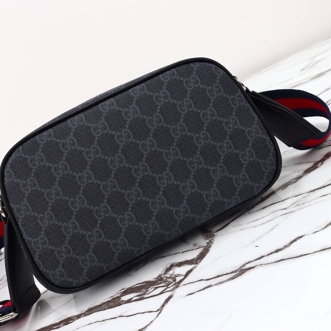 Gucci GG zip crossbody bag — 792097