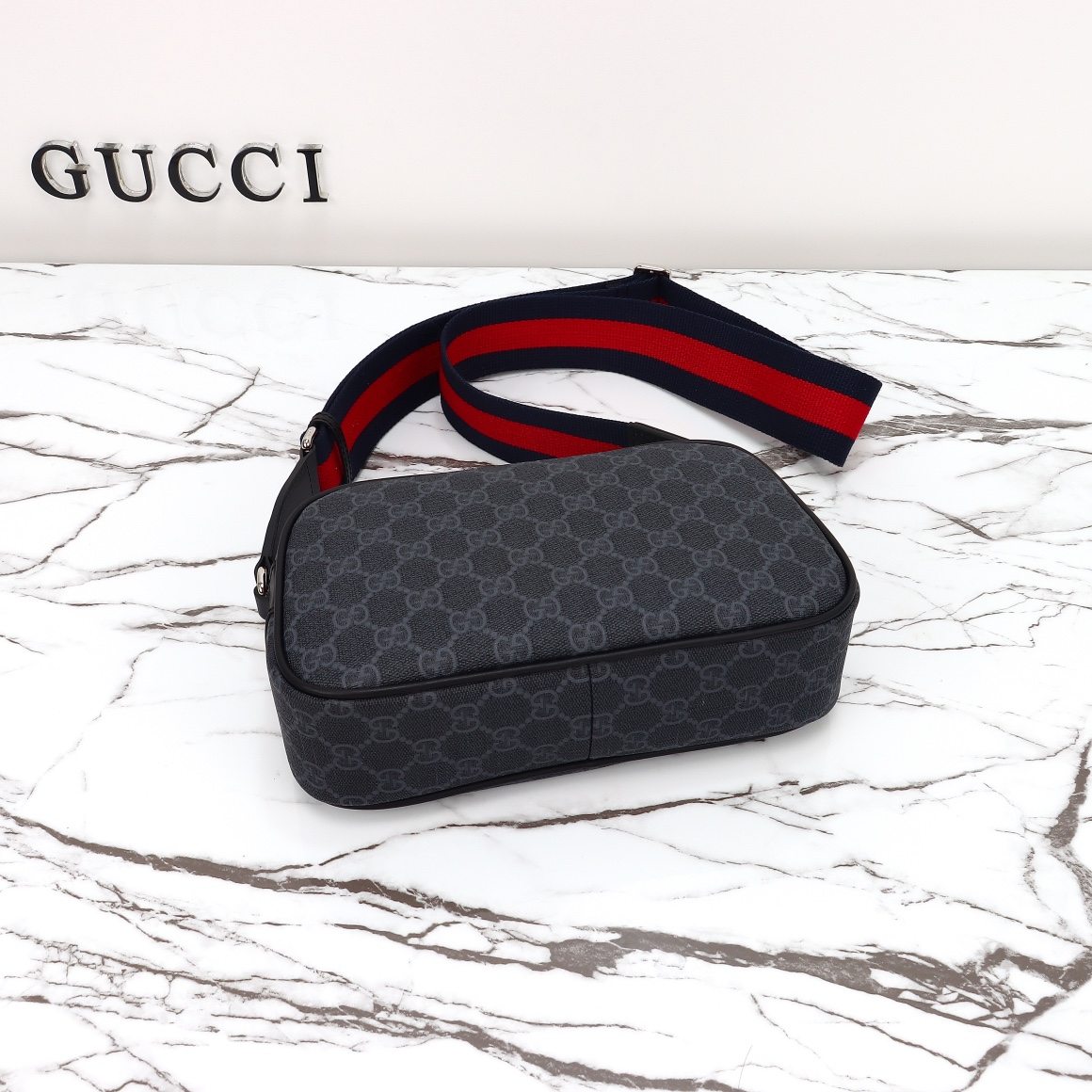 Gucci GG zip crossbody bag — 792097