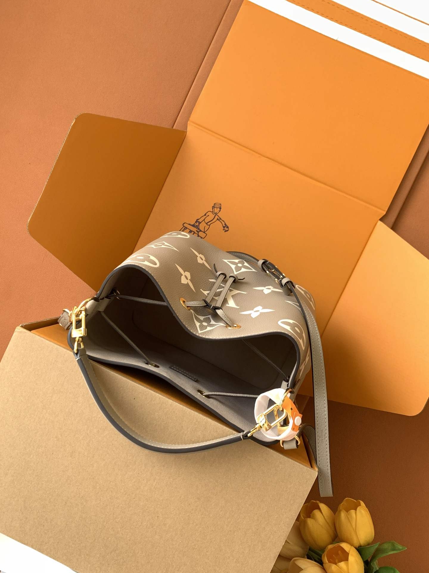 Louis Vuitton NéoNoé MM — M45555