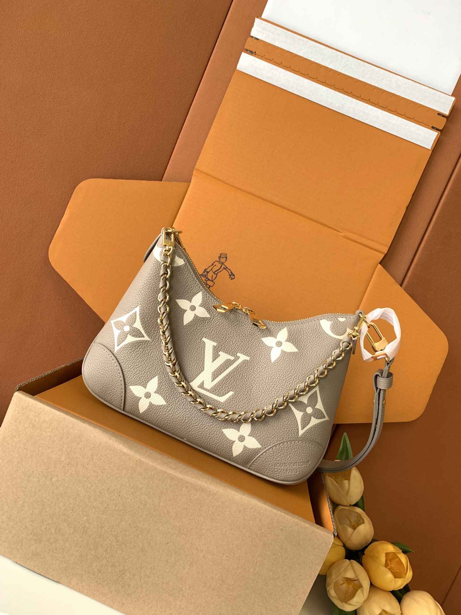 Louis Vuitton Boulogne PM — M13224, Product 25172