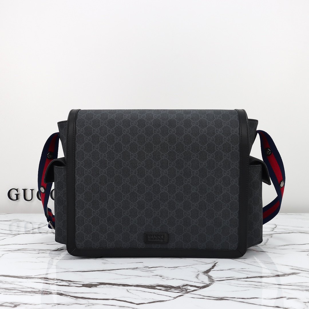 Gucci Large Changing Bag — 495909