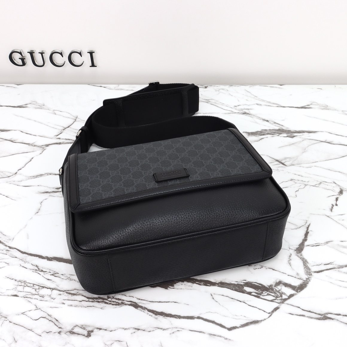 Gucci Medium GG Crossbody Bag with Tag — 795459