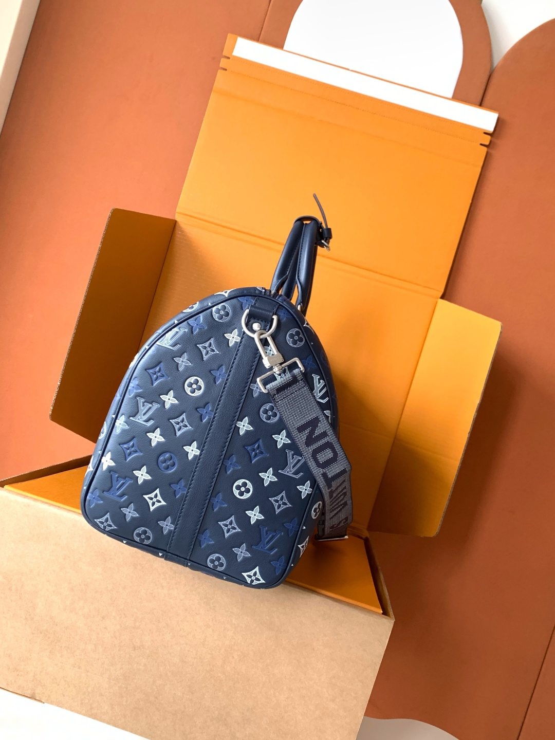 Louis Vuitton Keepall Bandoulière 50 — M28836