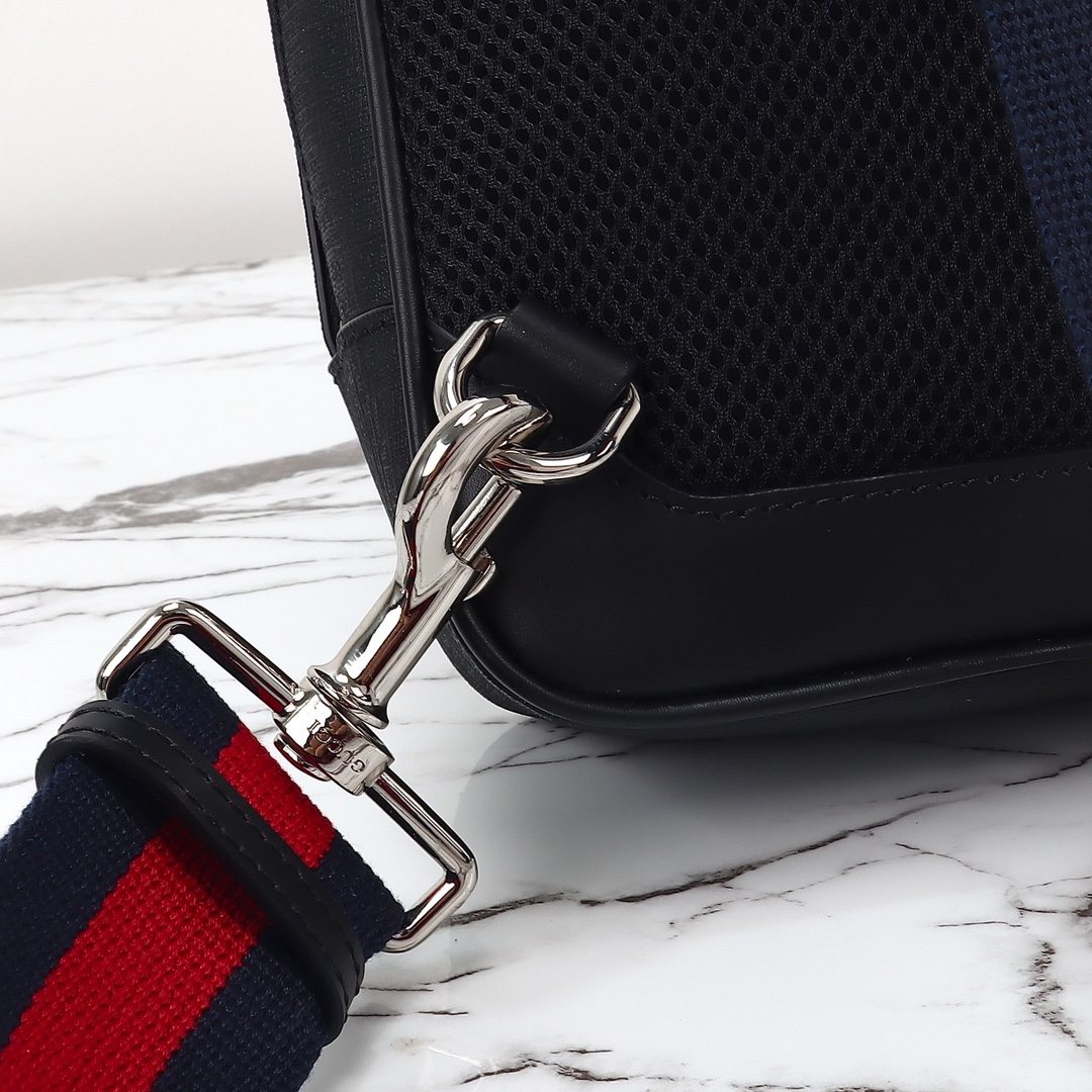 Gucci GG-Pattern Sling Bag — 478325