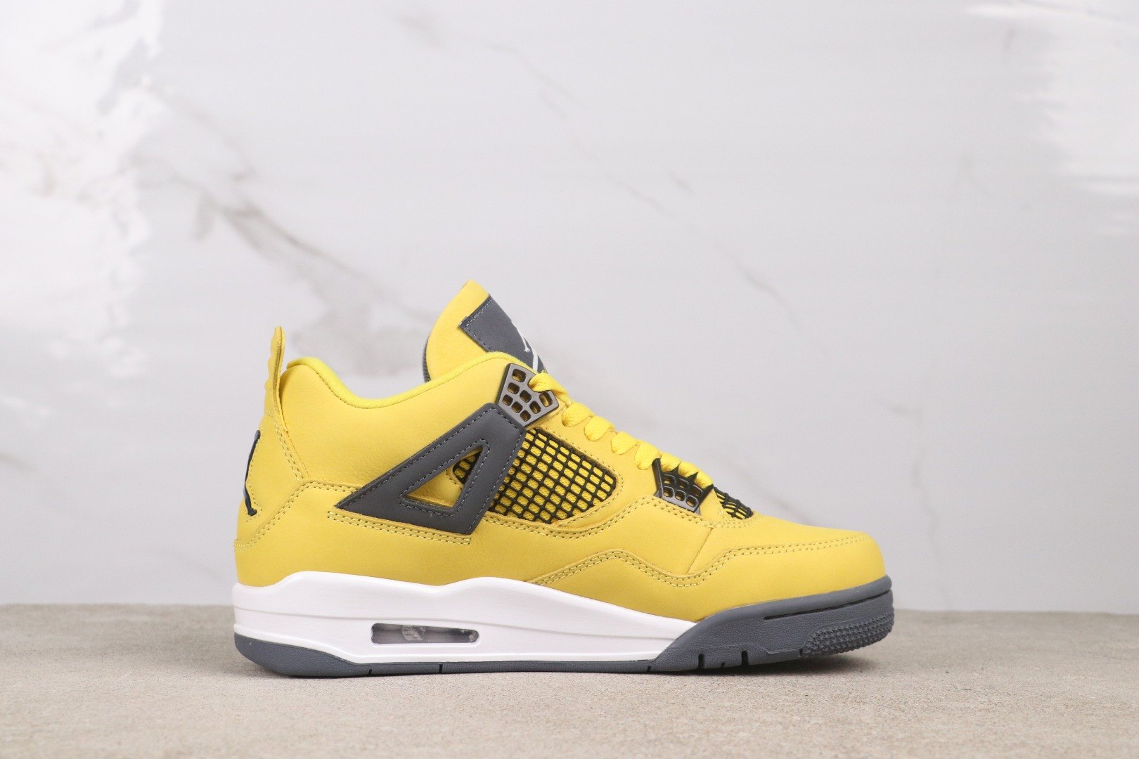 Air Jordan 4 “Lightning” CT8527-700