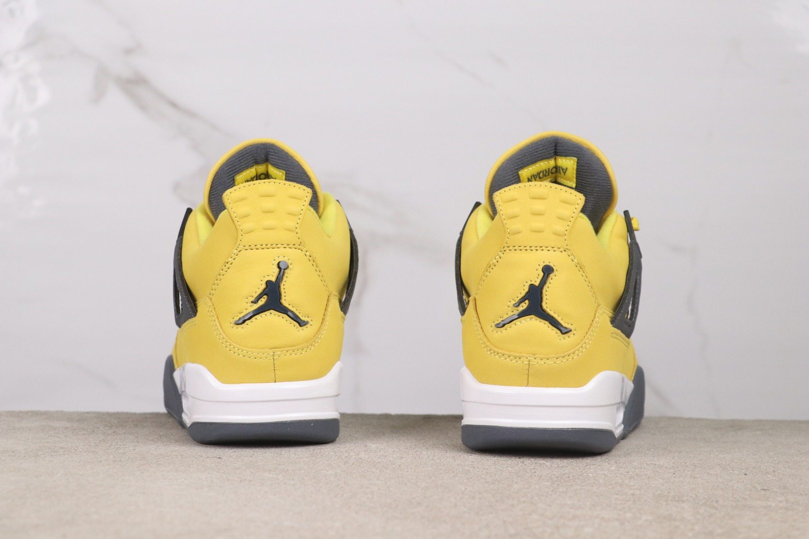 Air Jordan 4 “Lightning” CT8527-700