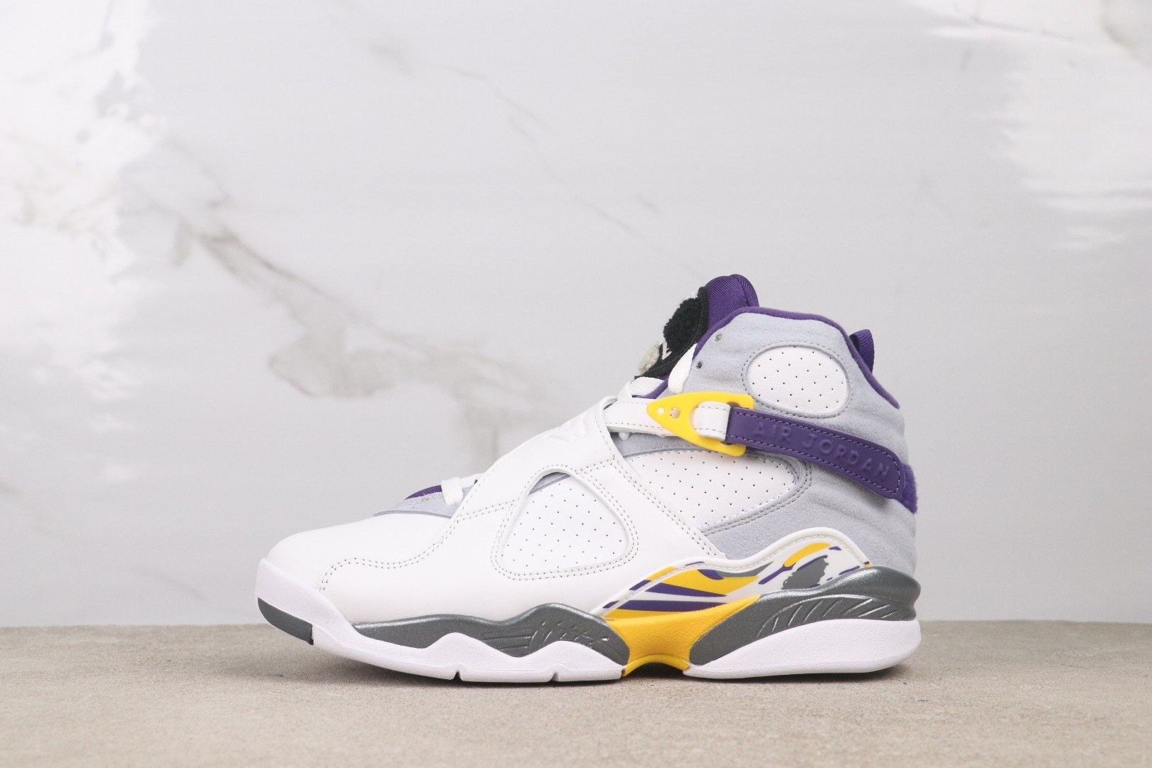 Air Jordan 8 305381-107