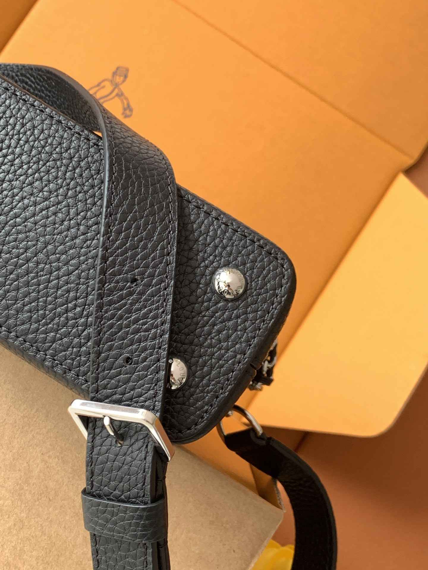 Louis Vuitton Capucines Mini Handbag — M11908