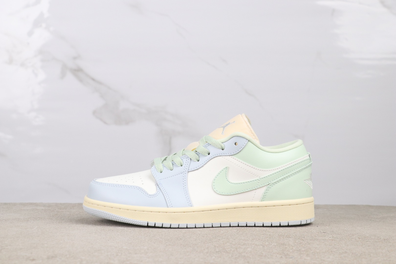 Air Jordan 1 Low OG SP DC0774-108