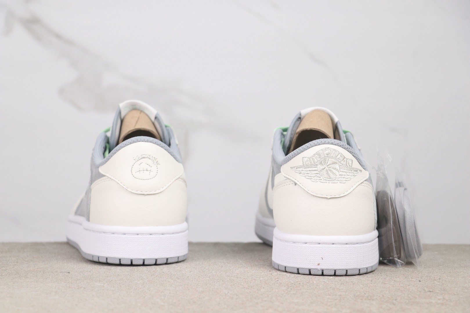 Air Jordan 1 Low OG SP HQ2004-400