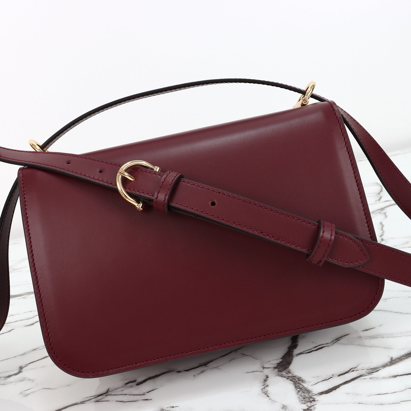 Gucci Siena Small Shoulder Bag — 846705