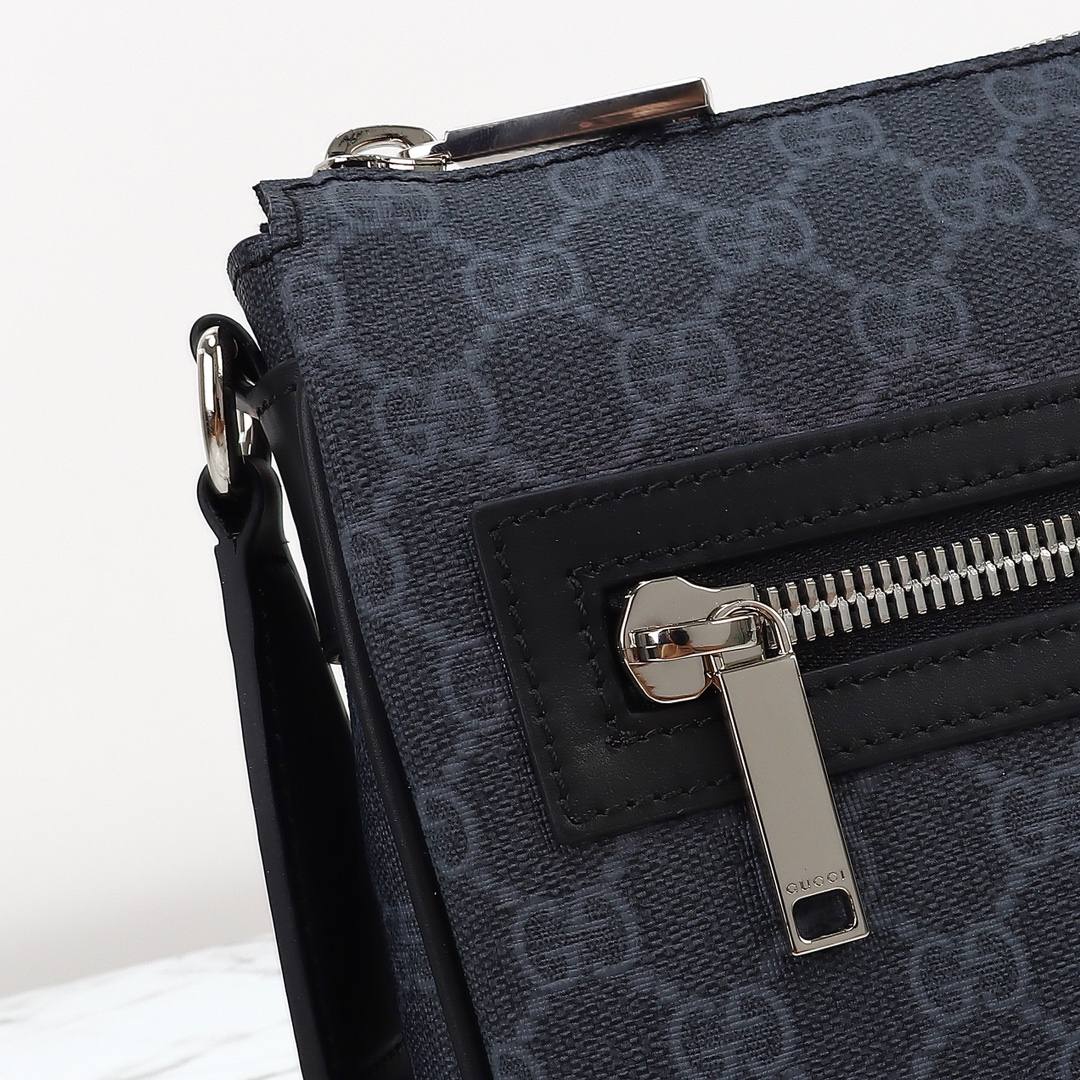 Gucci Small Messenger Bag — 792082