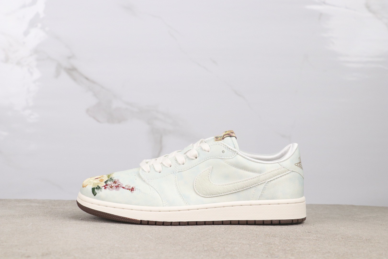 Jordan 1 Low OG IQ1109-011