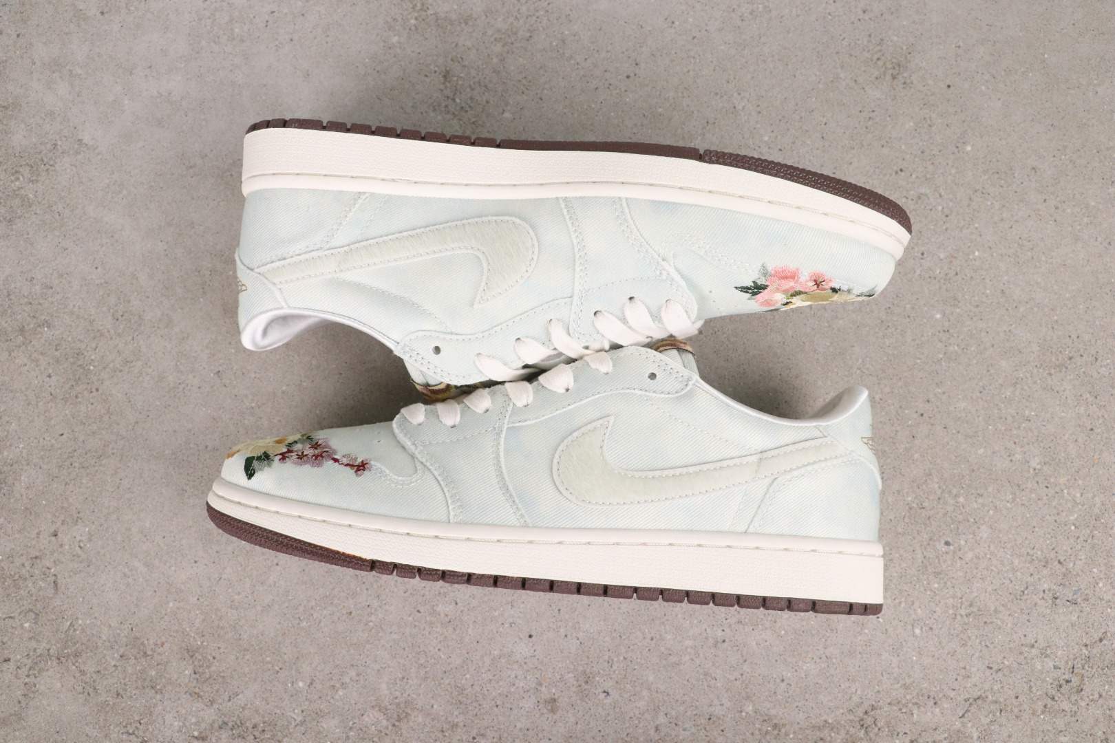 Jordan 1 Low OG IQ1109-011